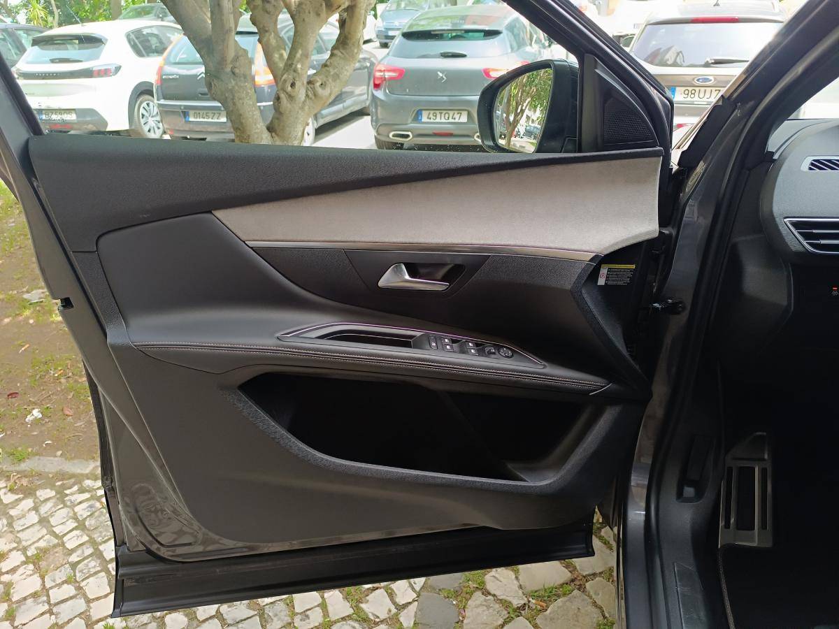 peugeot-5008-2023-gasolina-1199cc