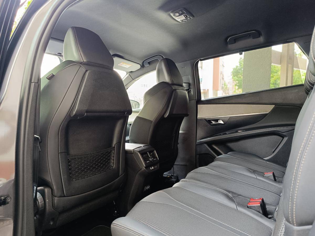 peugeot-5008-2023-gasolina-1199cc