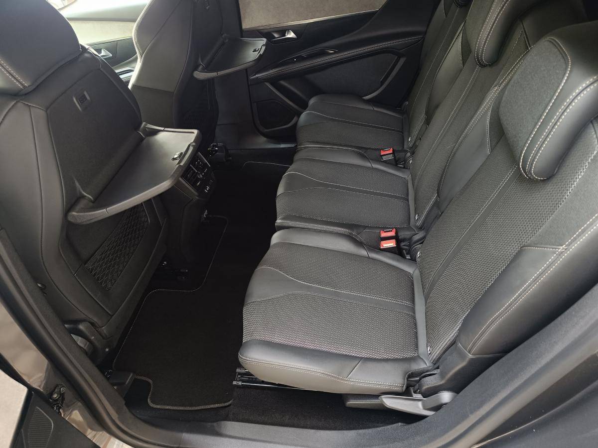 peugeot-5008-2023-gasolina-1199cc