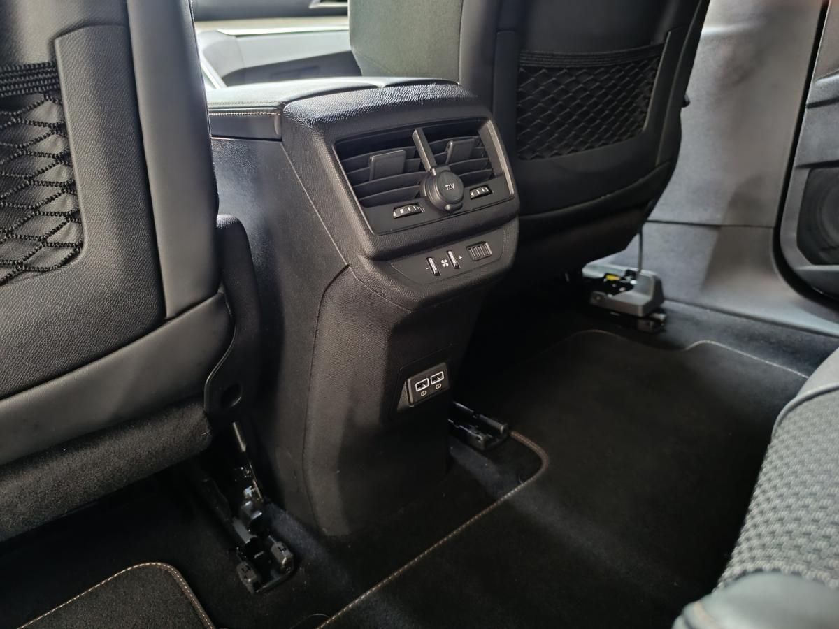 peugeot-5008-2023-gasolina-1199cc