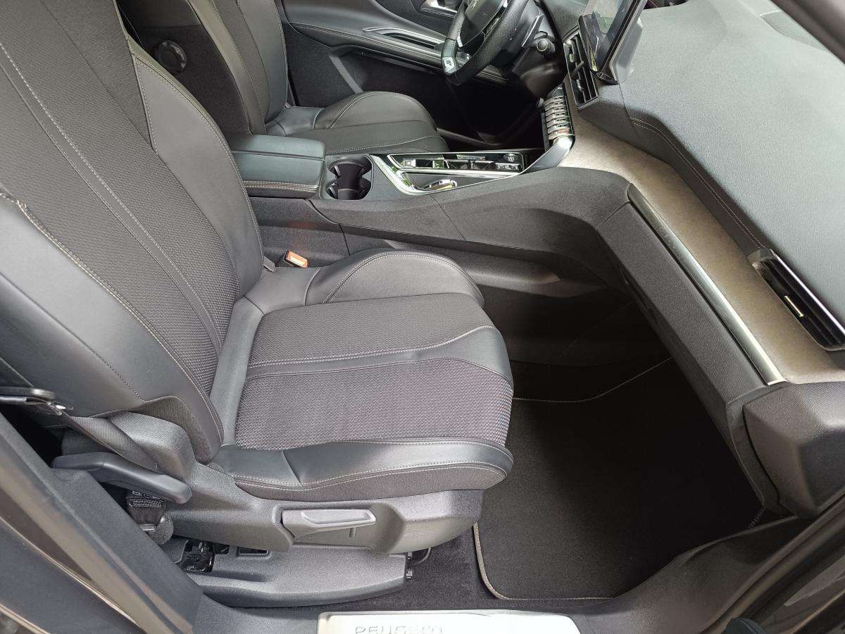 peugeot-5008-2023-gasolina-1199cc