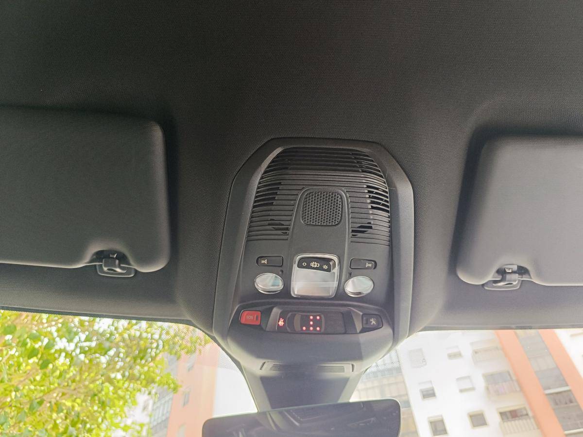 peugeot-5008-2023-gasolina-1199cc