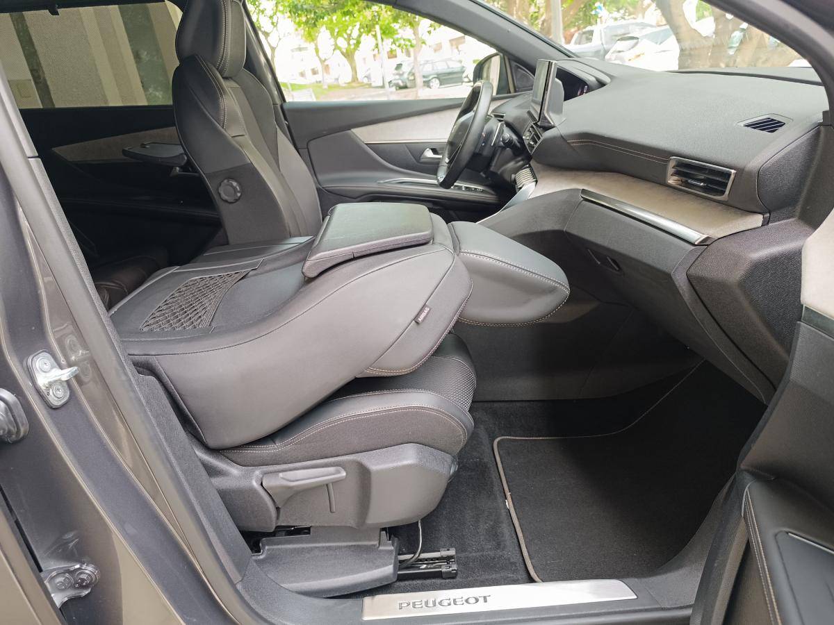 peugeot-5008-2023-gasolina-1199cc