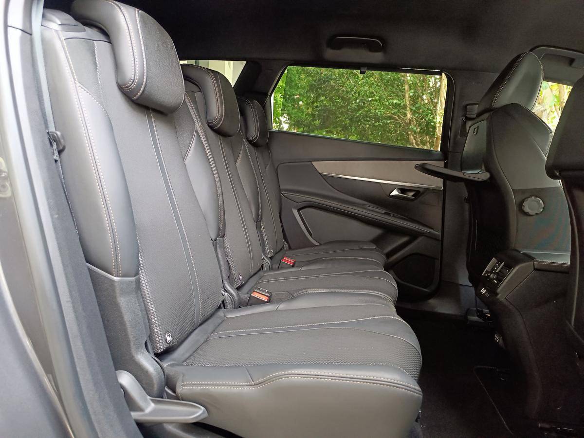 peugeot-5008-2023-gasolina-1199cc
