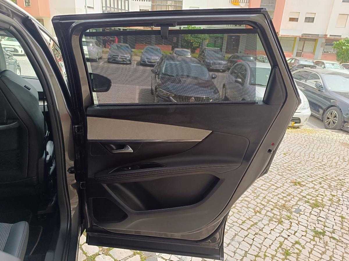 peugeot-5008-2023-gasolina-1199cc
