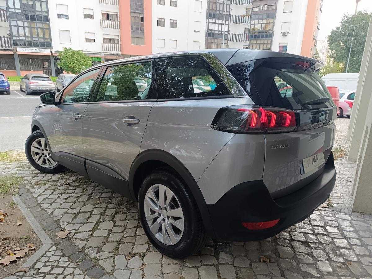 peugeot-5008-2022-gasolina-1199cc