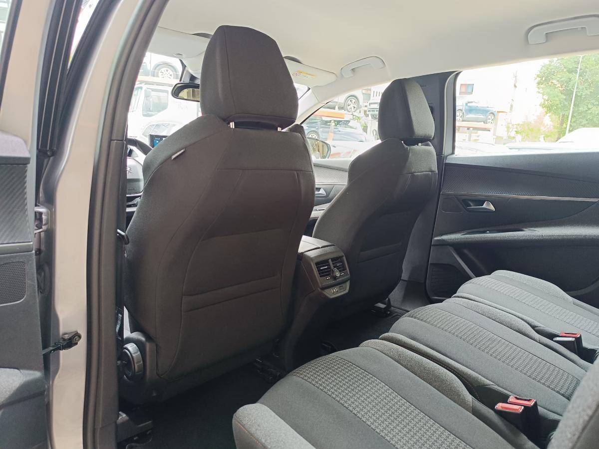 peugeot-5008-2022-gasolina-1199cc