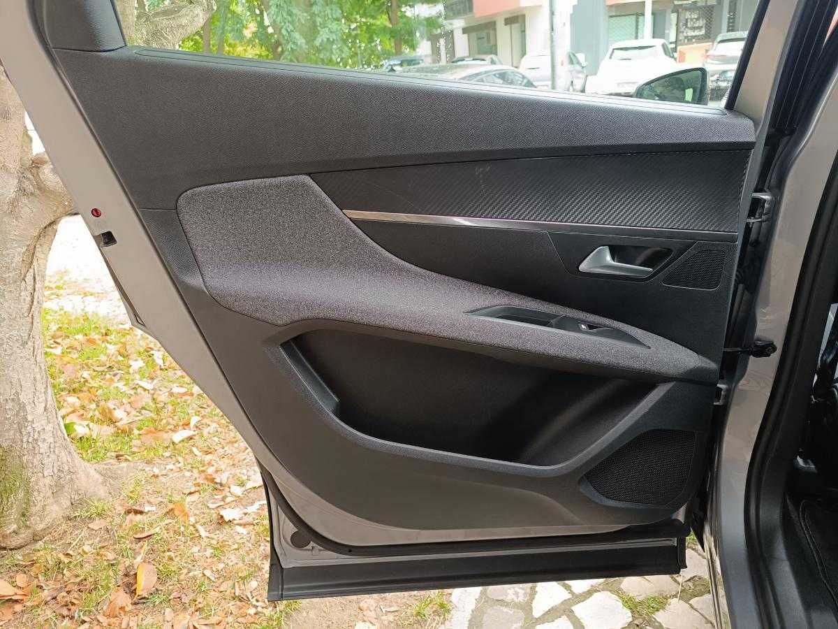 peugeot-5008-2022-gasolina-1199cc