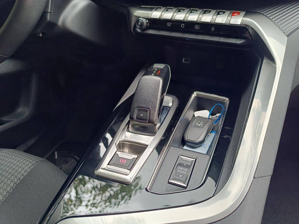 peugeot-5008-2022-gasolina-1199cc