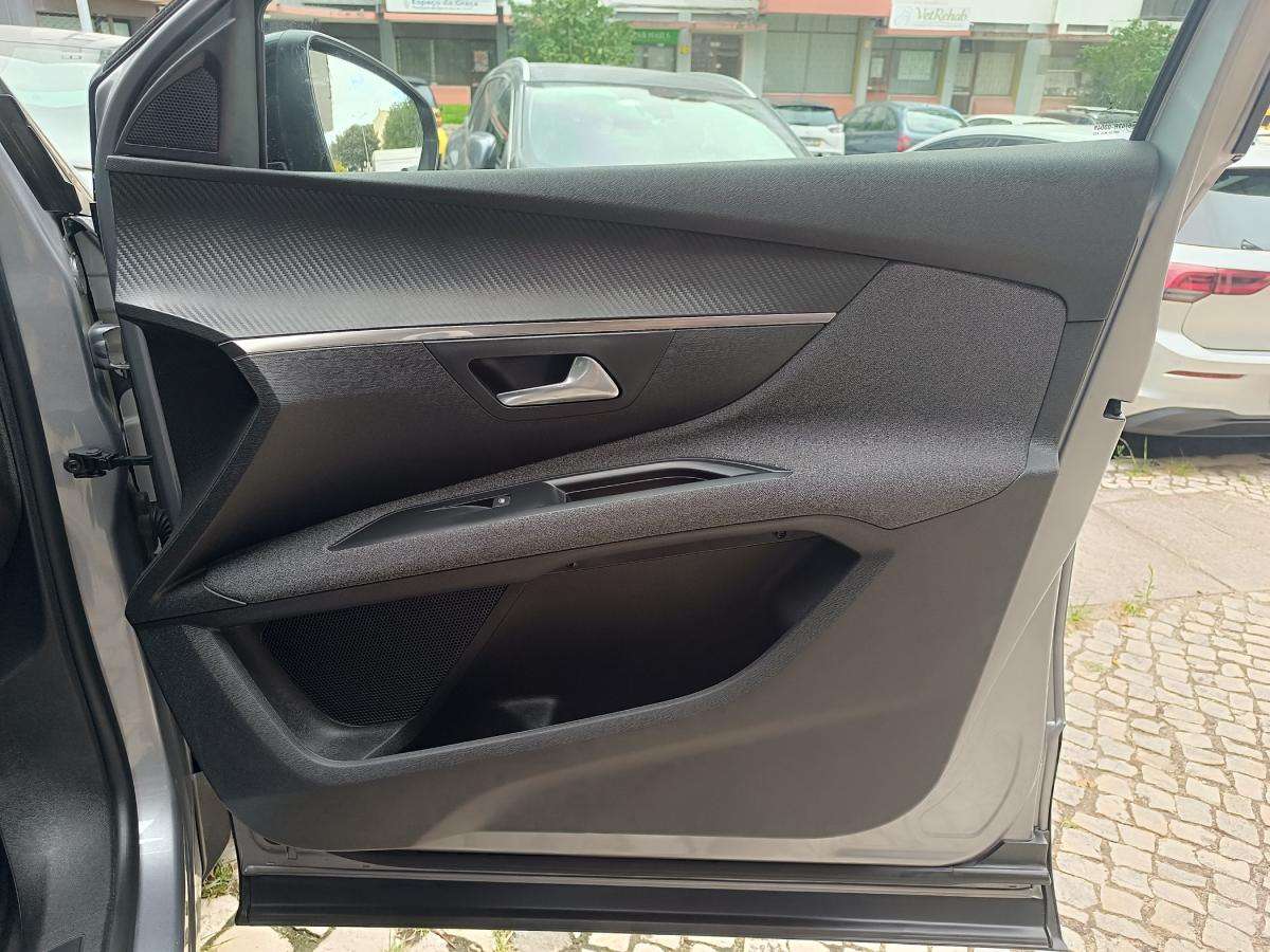 peugeot-5008-2022-gasolina-1199cc
