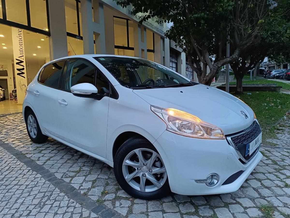 peugeot-208-2015-gasolina-1199cc