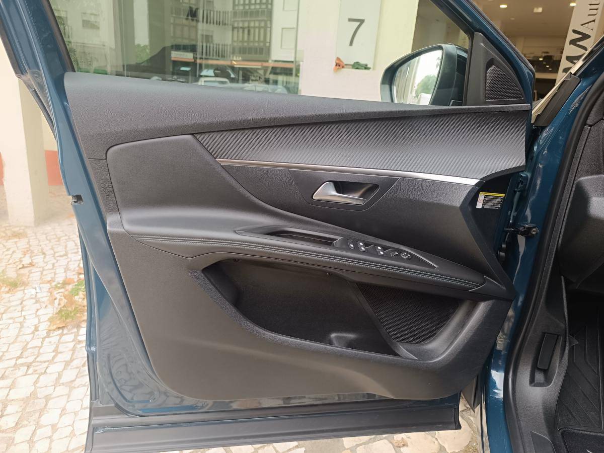 peugeot-3008-2023-gasolina-1199cc