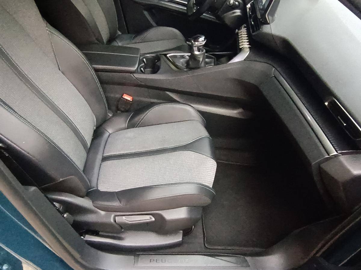 peugeot-3008-2023-gasolina-1199cc