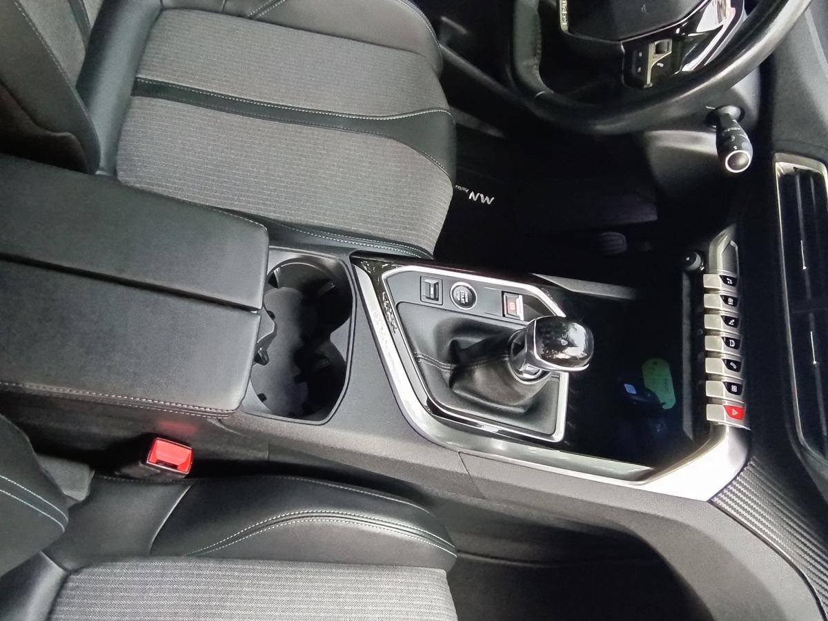 peugeot-3008-2023-gasolina-1199cc