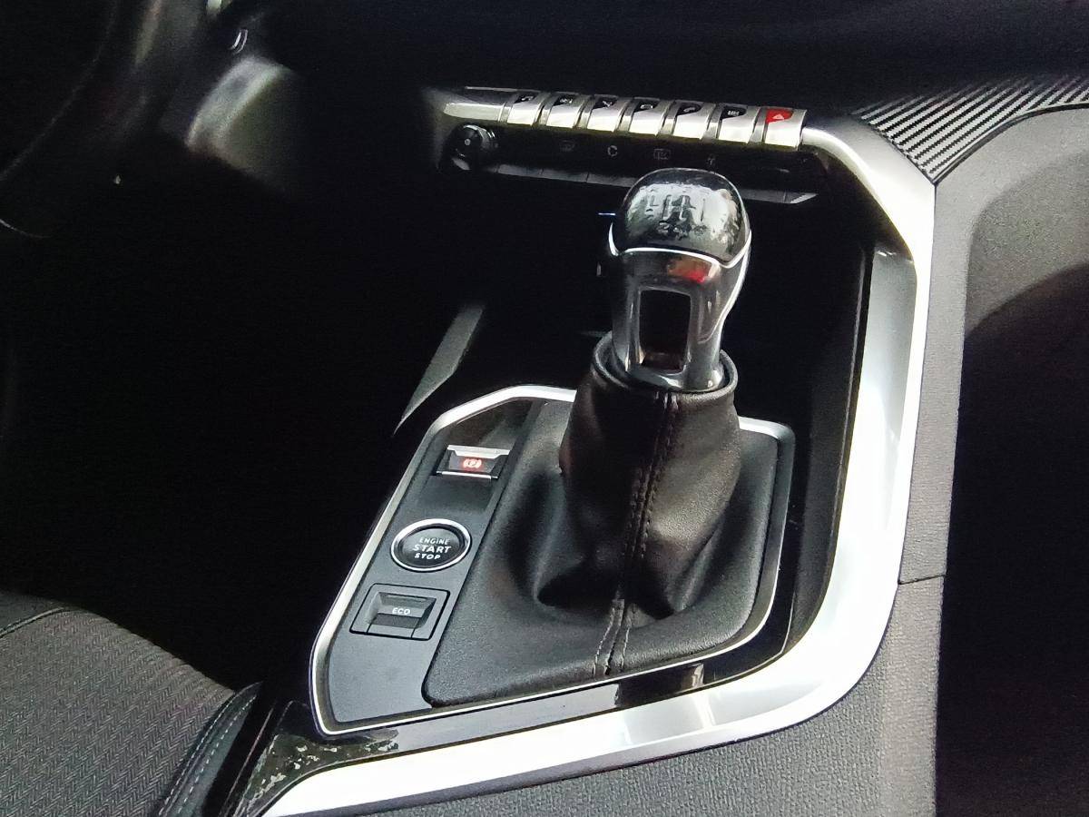 peugeot-3008-2023-gasolina-1199cc