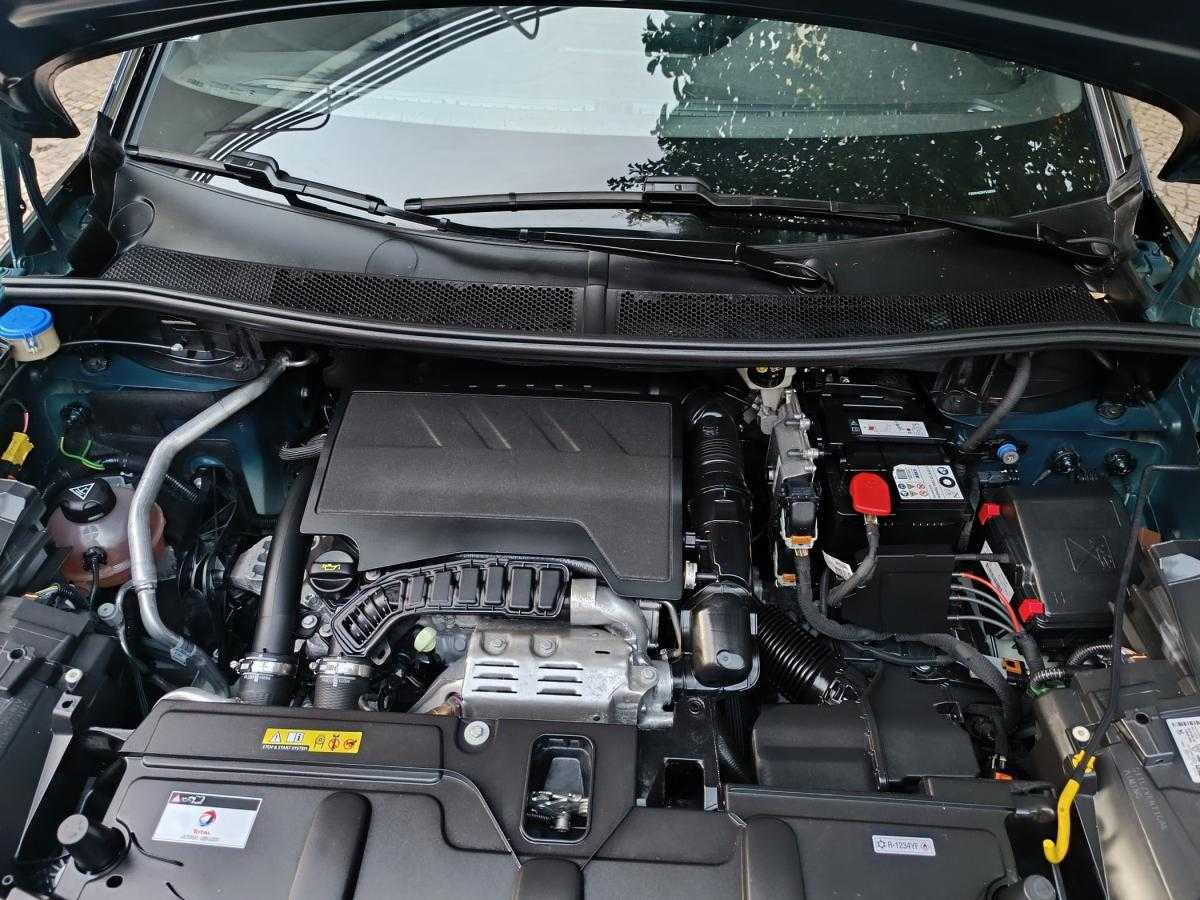 peugeot-3008-2023-gasolina-1199cc