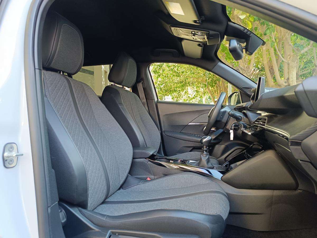 peugeot-2008-2023-gasolina-1199cc