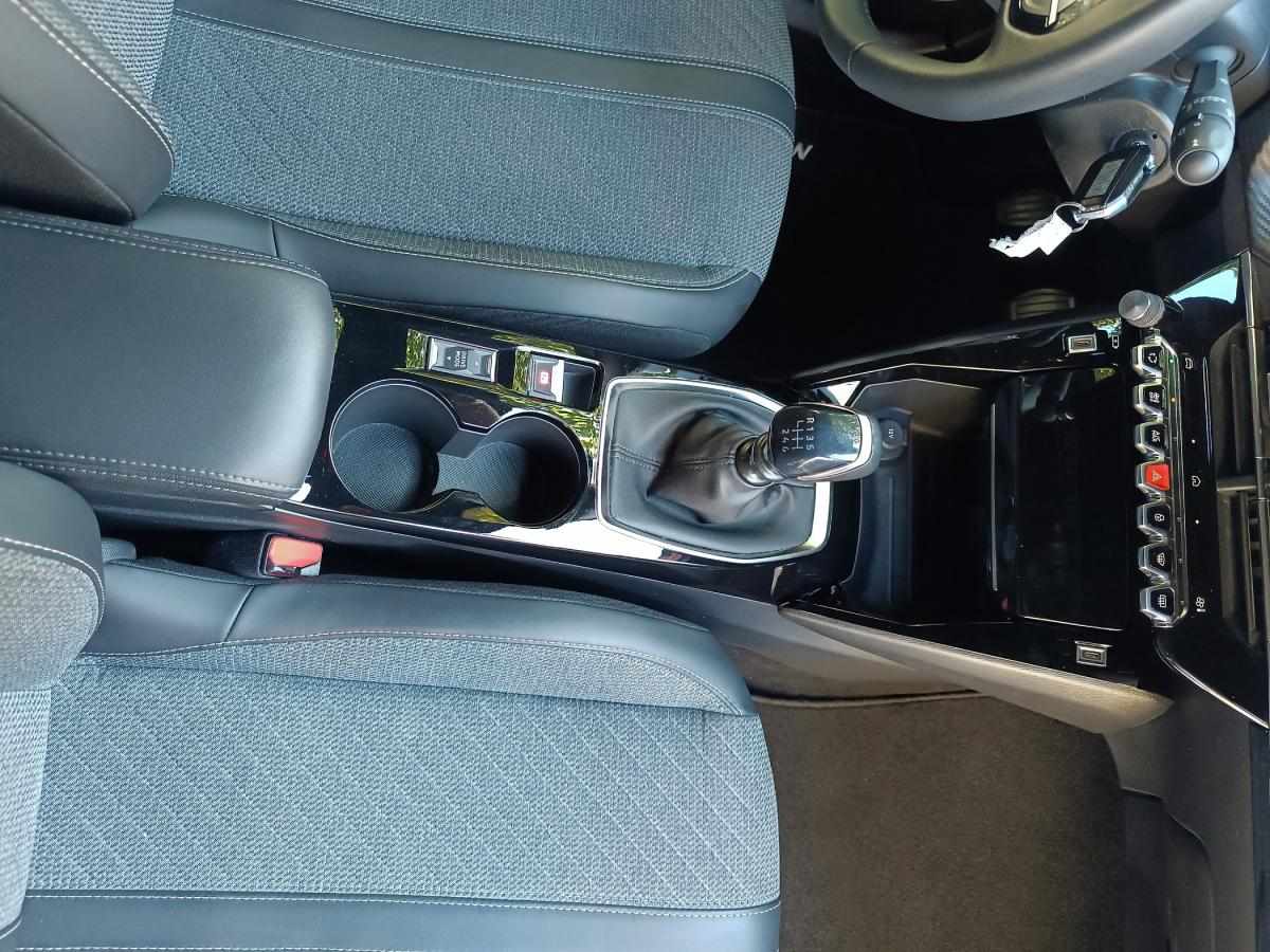 peugeot-2008-2023-gasolina-1199cc