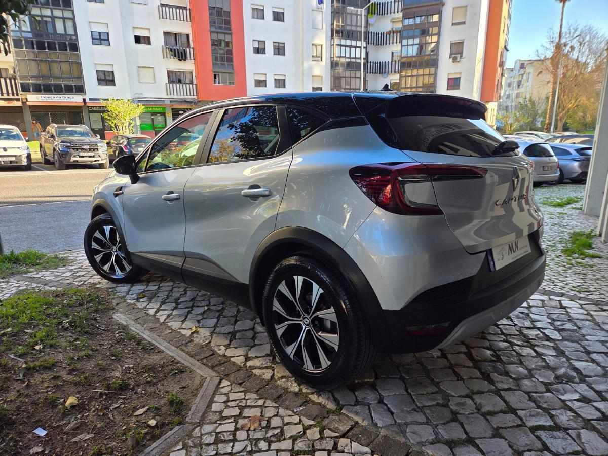 renault-captur-2023-hibrido-a-gasolina-1598cc
