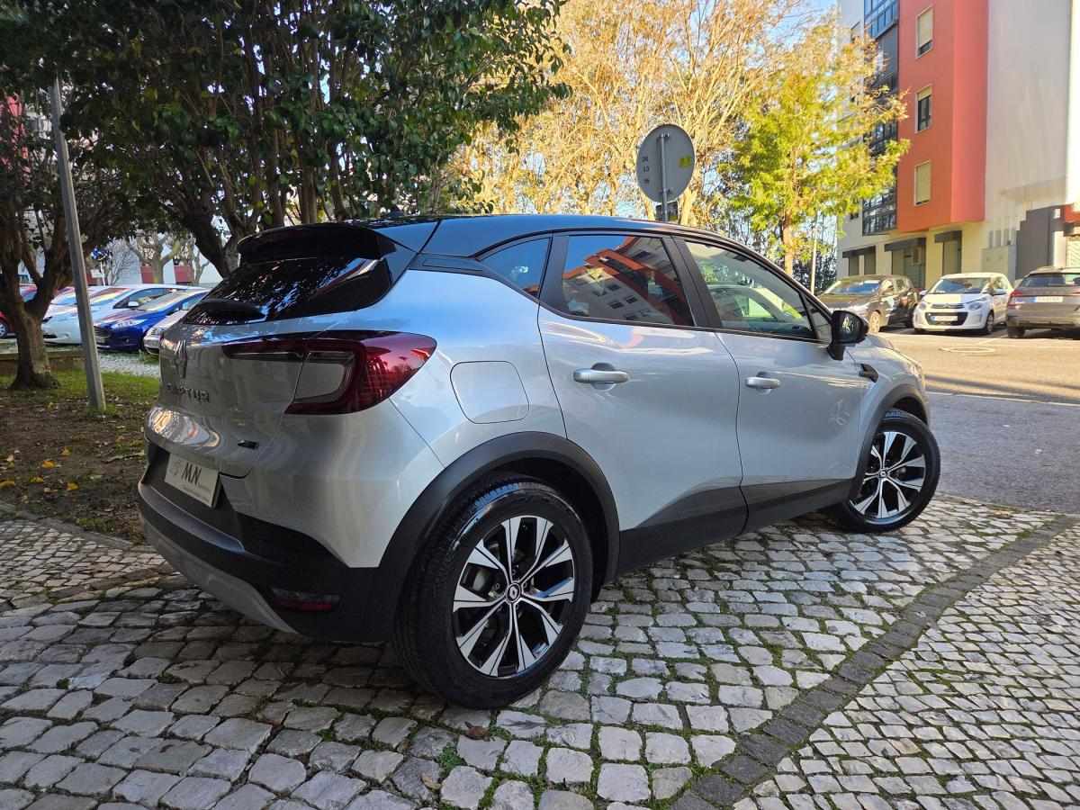 renault-captur-2023-hibrido-a-gasolina-1598cc