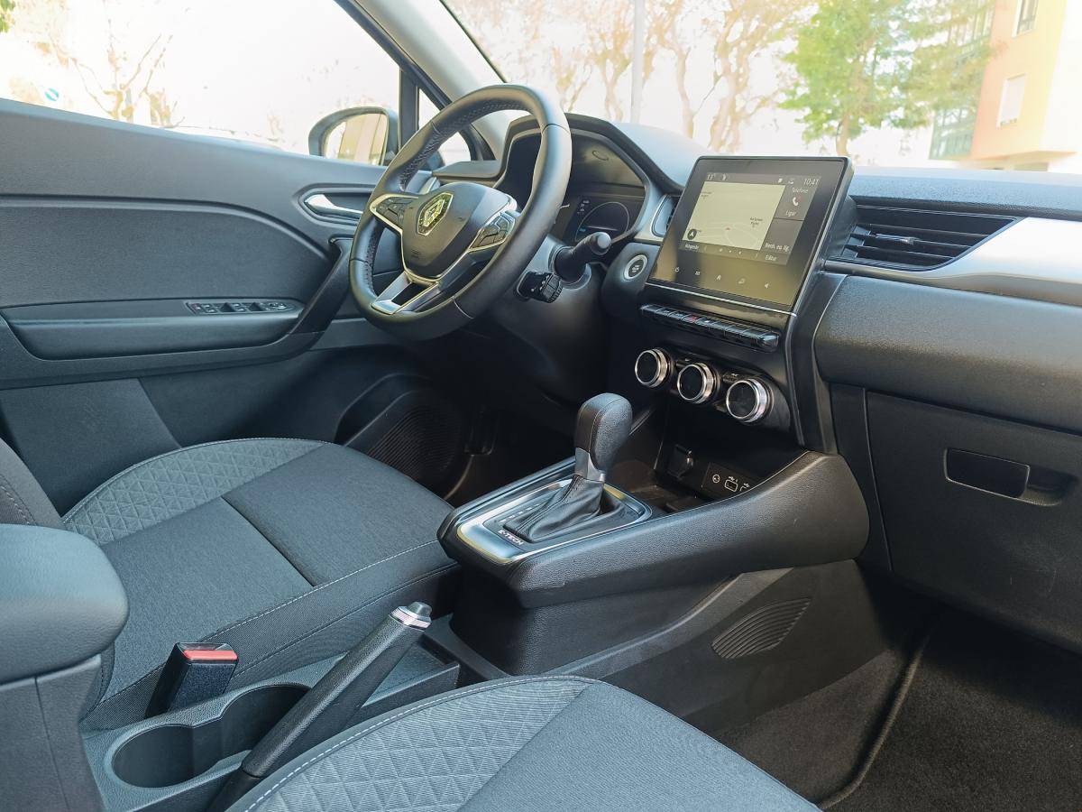 renault-captur-2023-hibrido-a-gasolina-1598cc