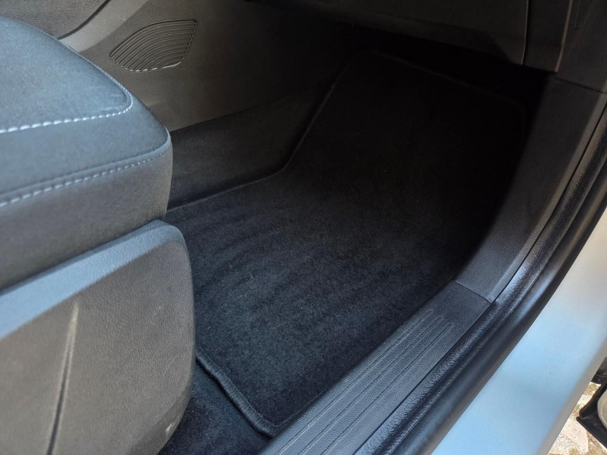 renault-captur-2023-hibrido-a-gasolina-1598cc
