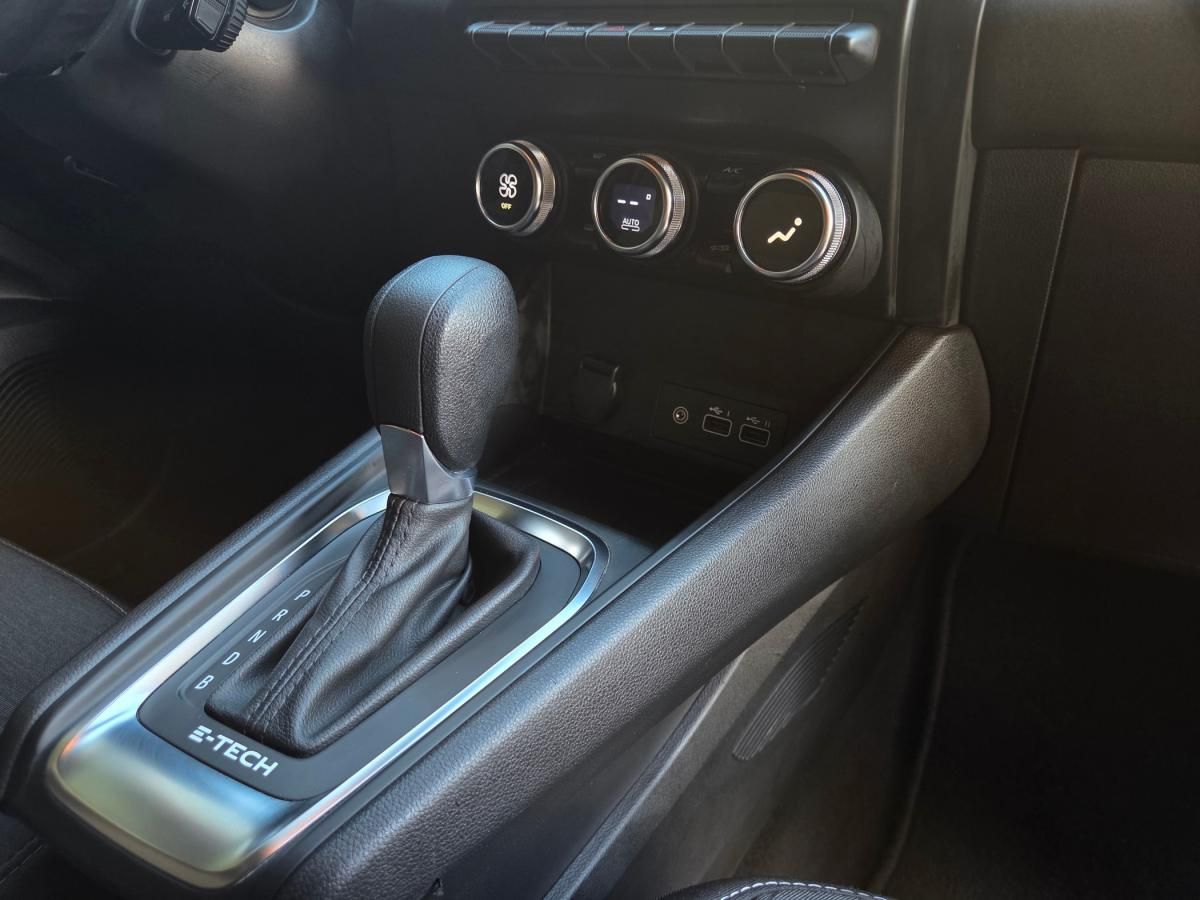 renault-captur-2023-hibrido-a-gasolina-1598cc