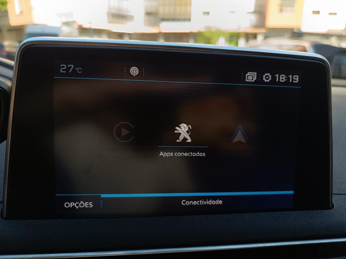peugeot-2008-2022-gasolina-1199cc