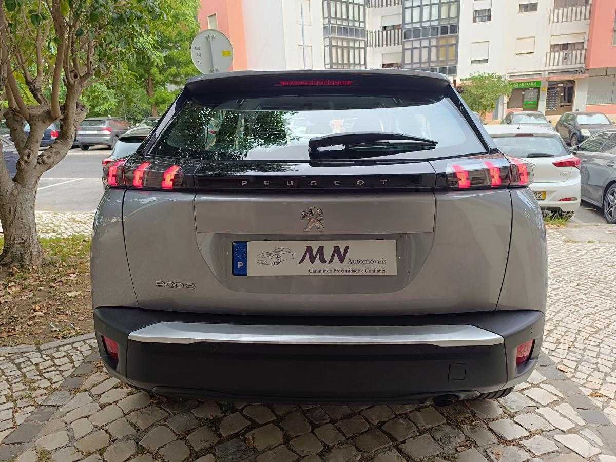 peugeot-2008-2022-gasolina-1199cc