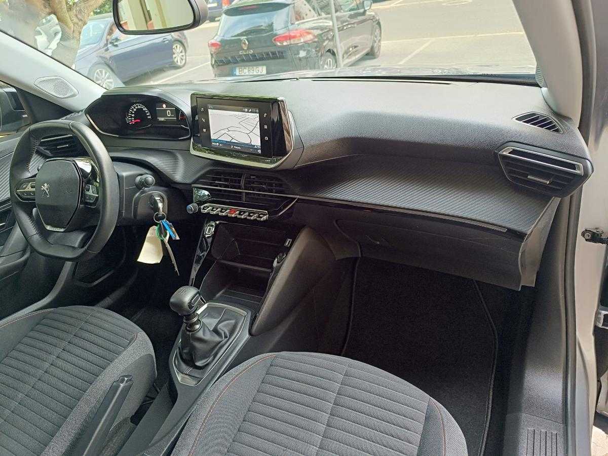 peugeot-2008-2022-gasolina-1199cc