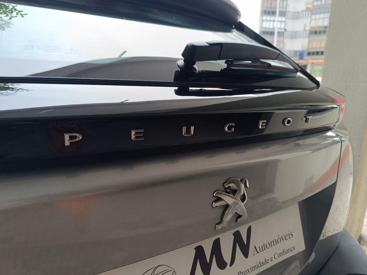 peugeot-2008-2022-gasolina-1199cc