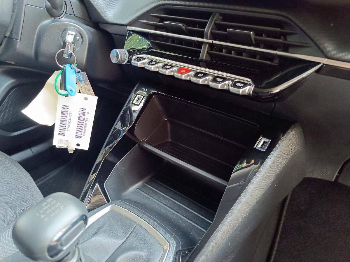 peugeot-2008-2022-gasolina-1199cc