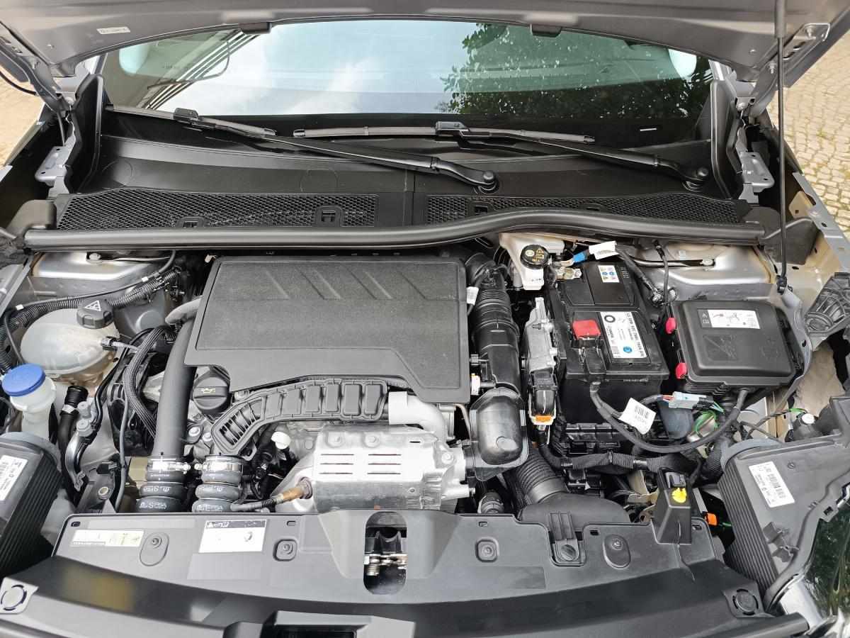 peugeot-2008-2022-gasolina-1199cc