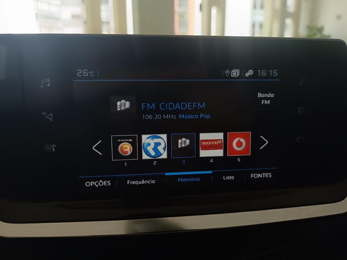 peugeot-2008-2022-gasolina-1199cc
