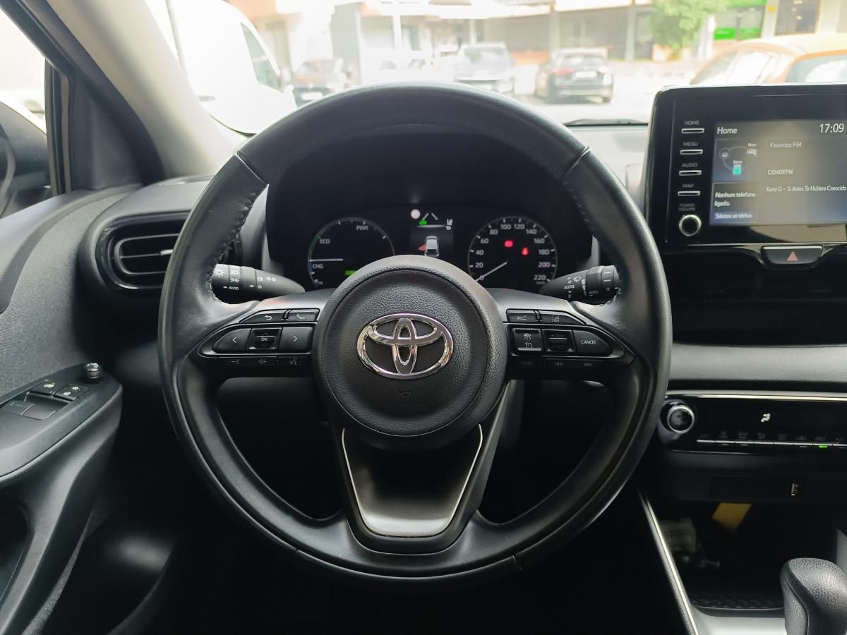 toyota-yaris-2022-hibrido-a-gasolina-1490cc