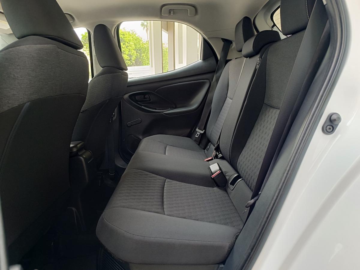 toyota-yaris-2022-hibrido-a-gasolina-1490cc
