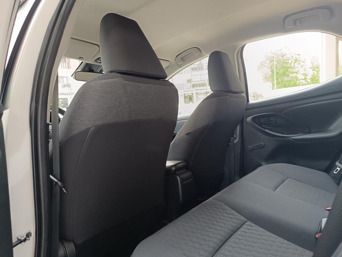toyota-yaris-2022-hibrido-a-gasolina-1490cc