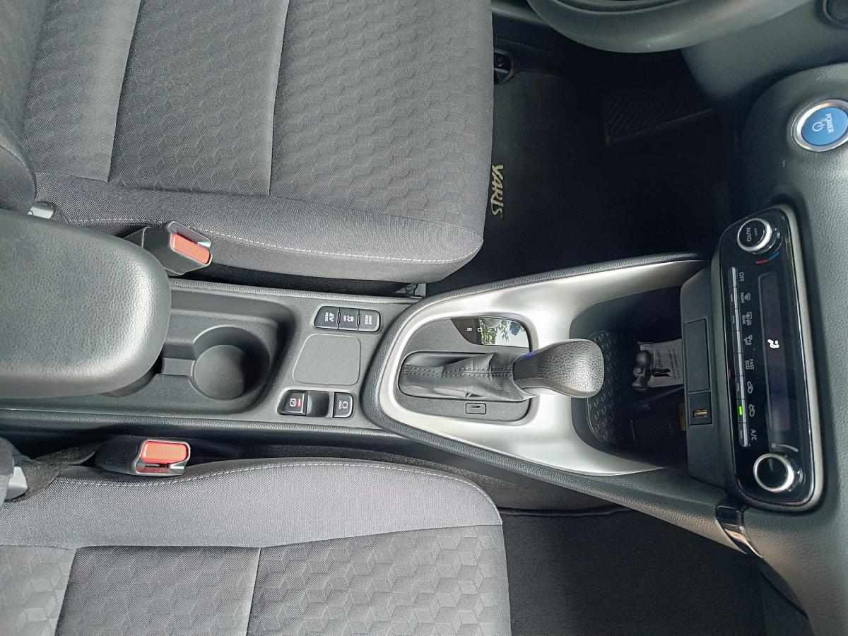 toyota-yaris-2022-hibrido-a-gasolina-1490cc