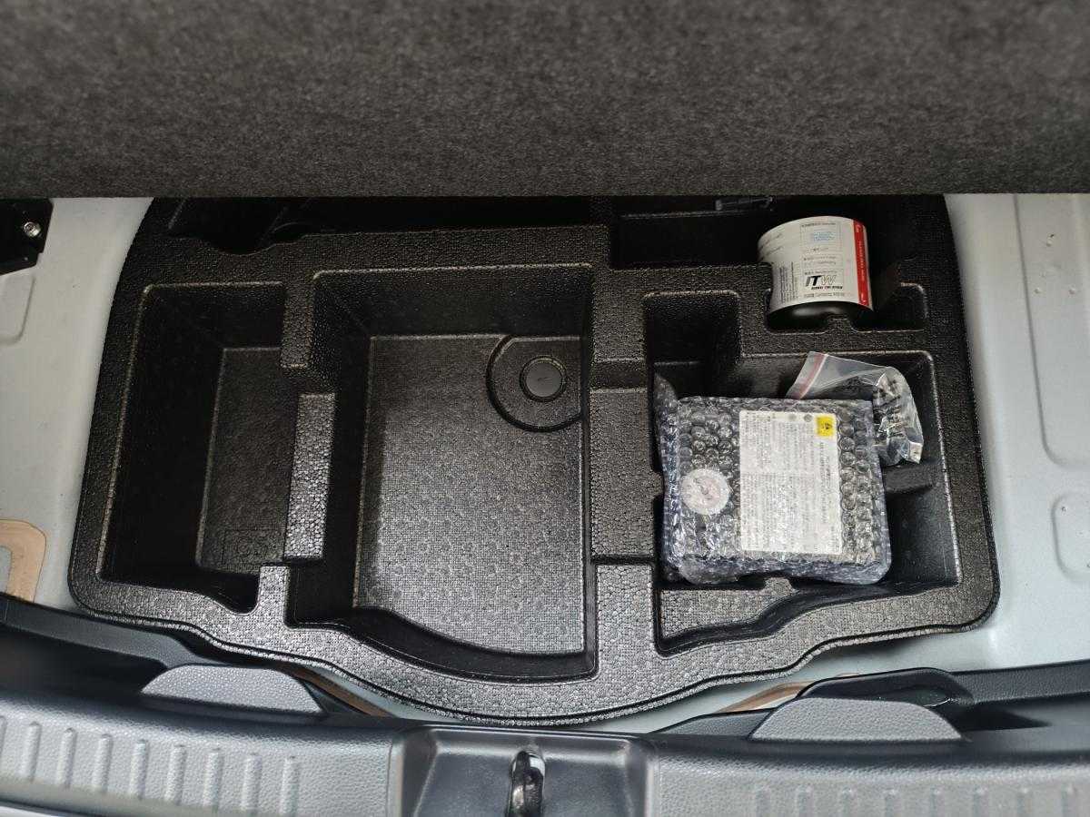 toyota-yaris-2022-hibrido-a-gasolina-1490cc