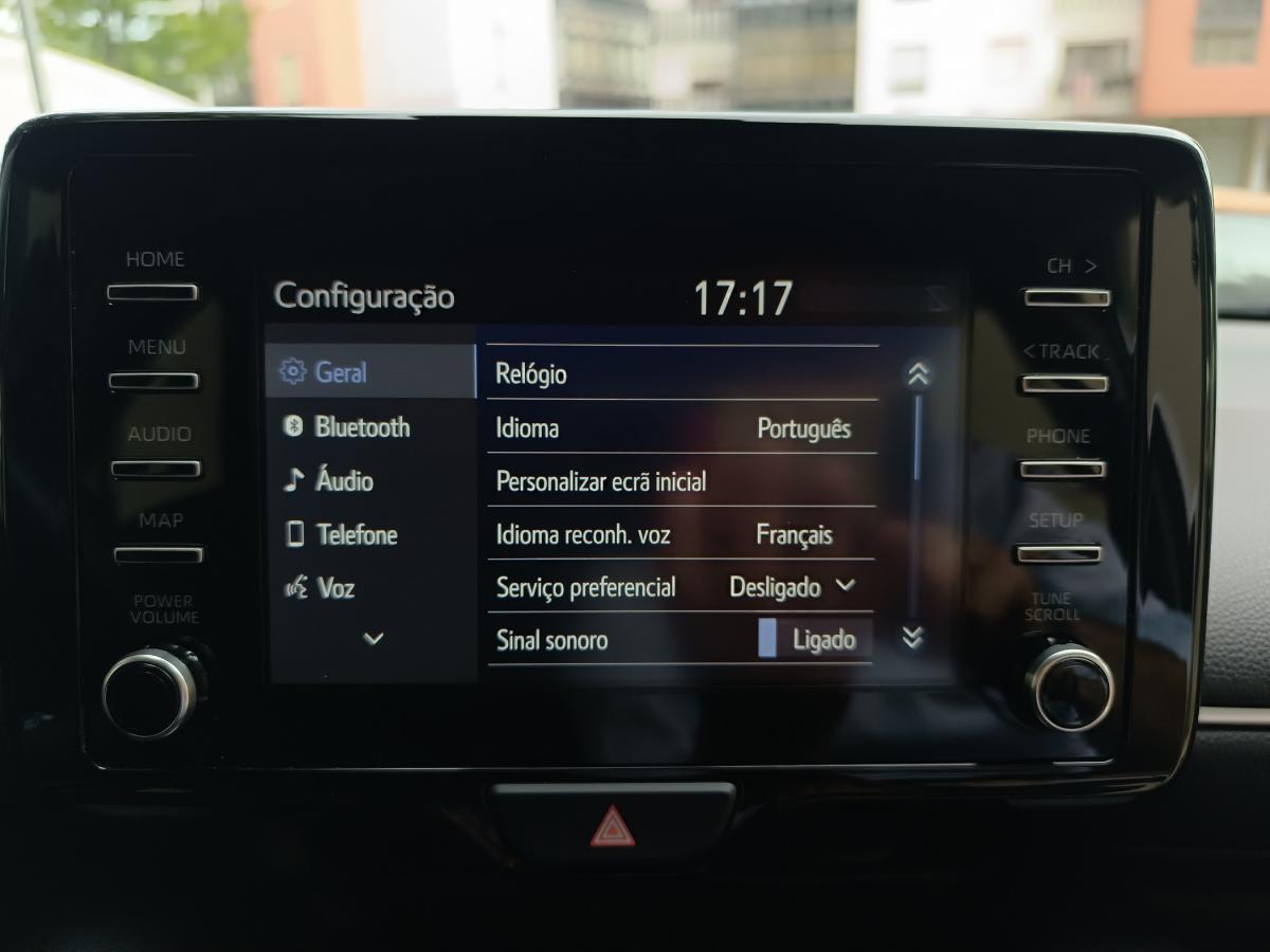 toyota-yaris-2022-hibrido-a-gasolina-1490cc