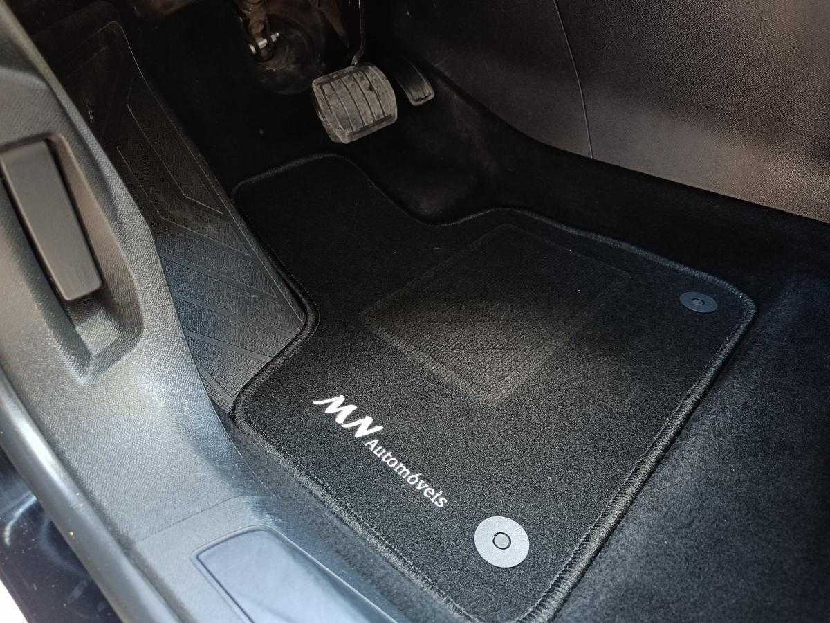 peugeot-5008-2023-gasolina-1199cc