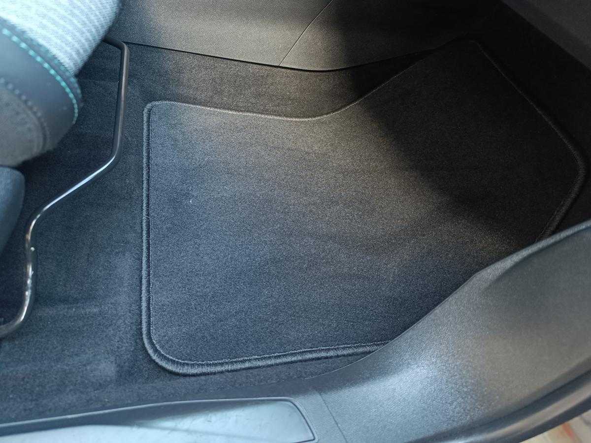 peugeot-5008-2023-gasolina-1199cc
