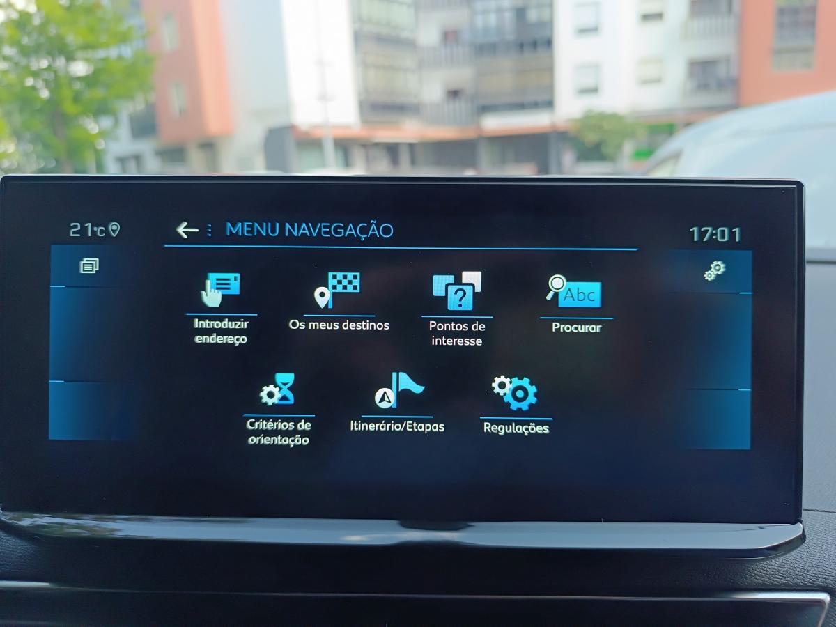 peugeot-5008-2023-gasolina-1199cc
