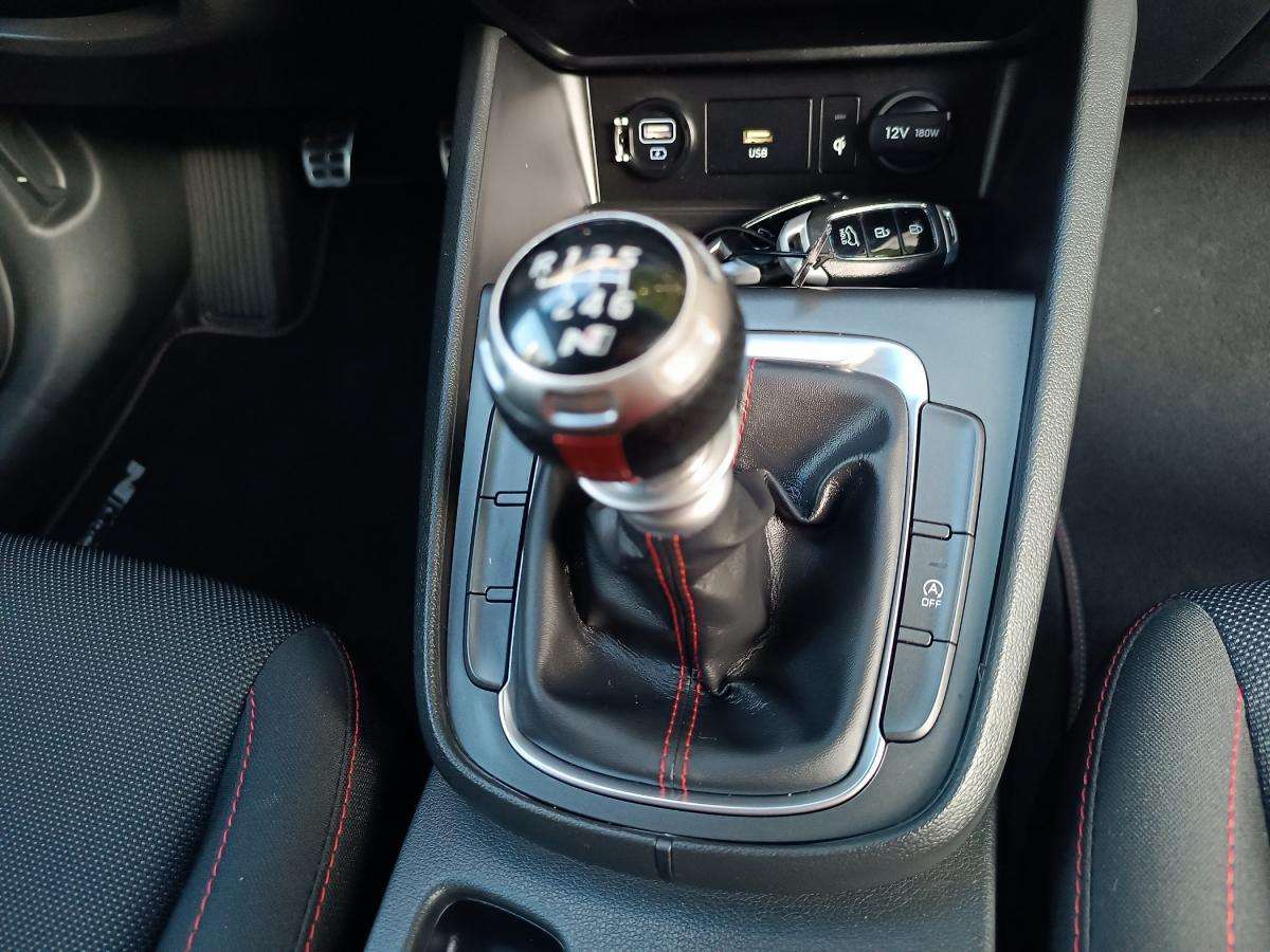 hyundai-kauai-2021-gasolina-998cc