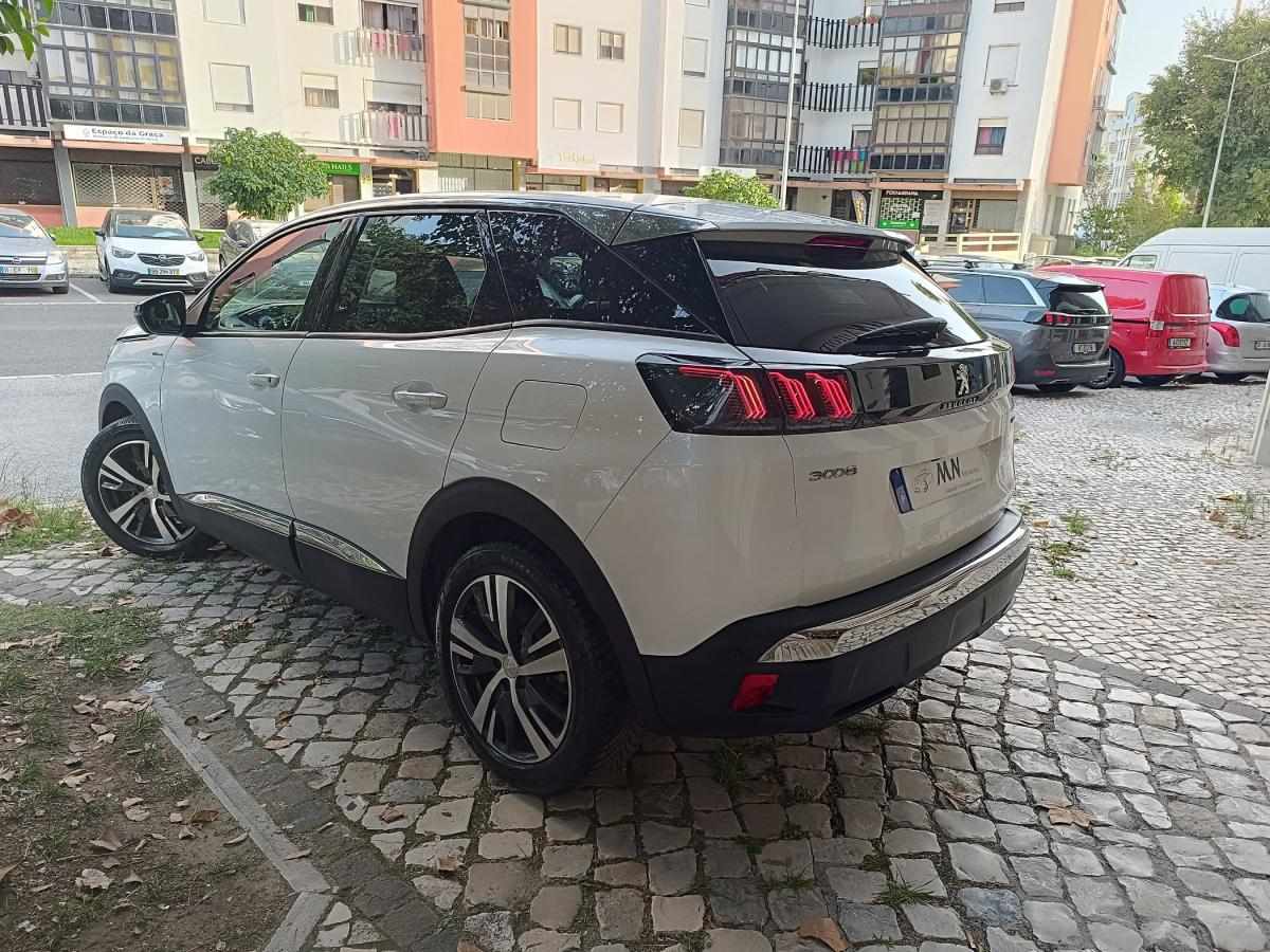 peugeot-3008-2023-hibrido-a-gasolina-1598cc