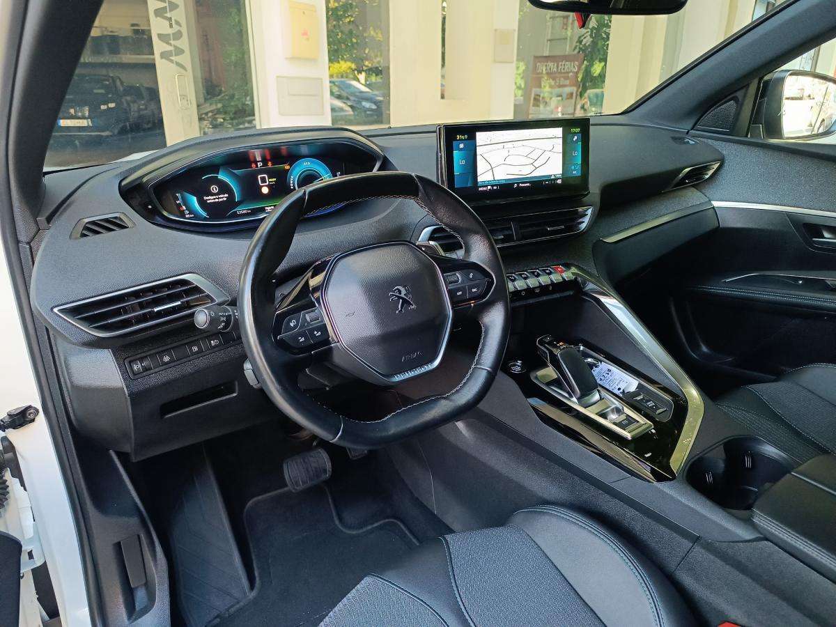 peugeot-3008-2023-hibrido-a-gasolina-1598cc