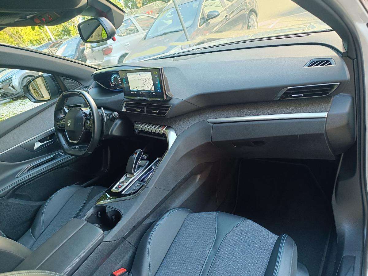 peugeot-3008-2023-hibrido-a-gasolina-1598cc