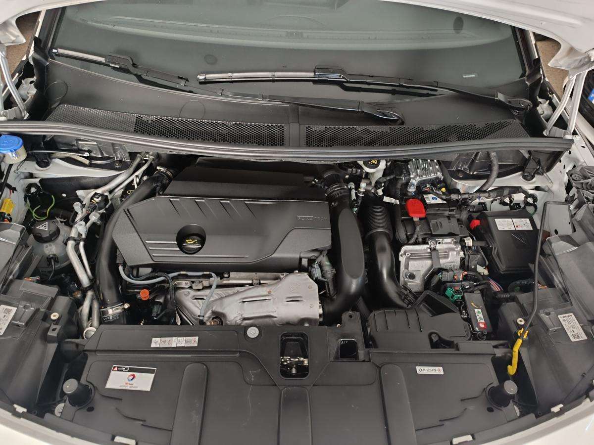peugeot-3008-2023-hibrido-a-gasolina-1598cc