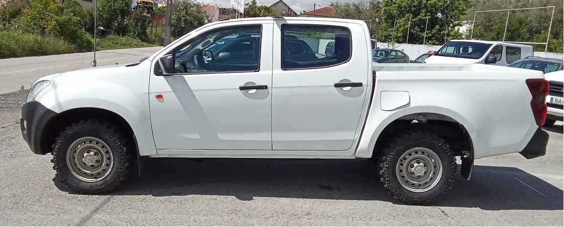 isuzu-d-max-2-5-4x4-2012-diesel-2499cc