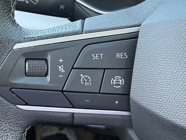seat-arona-2023-gasolina-999cc